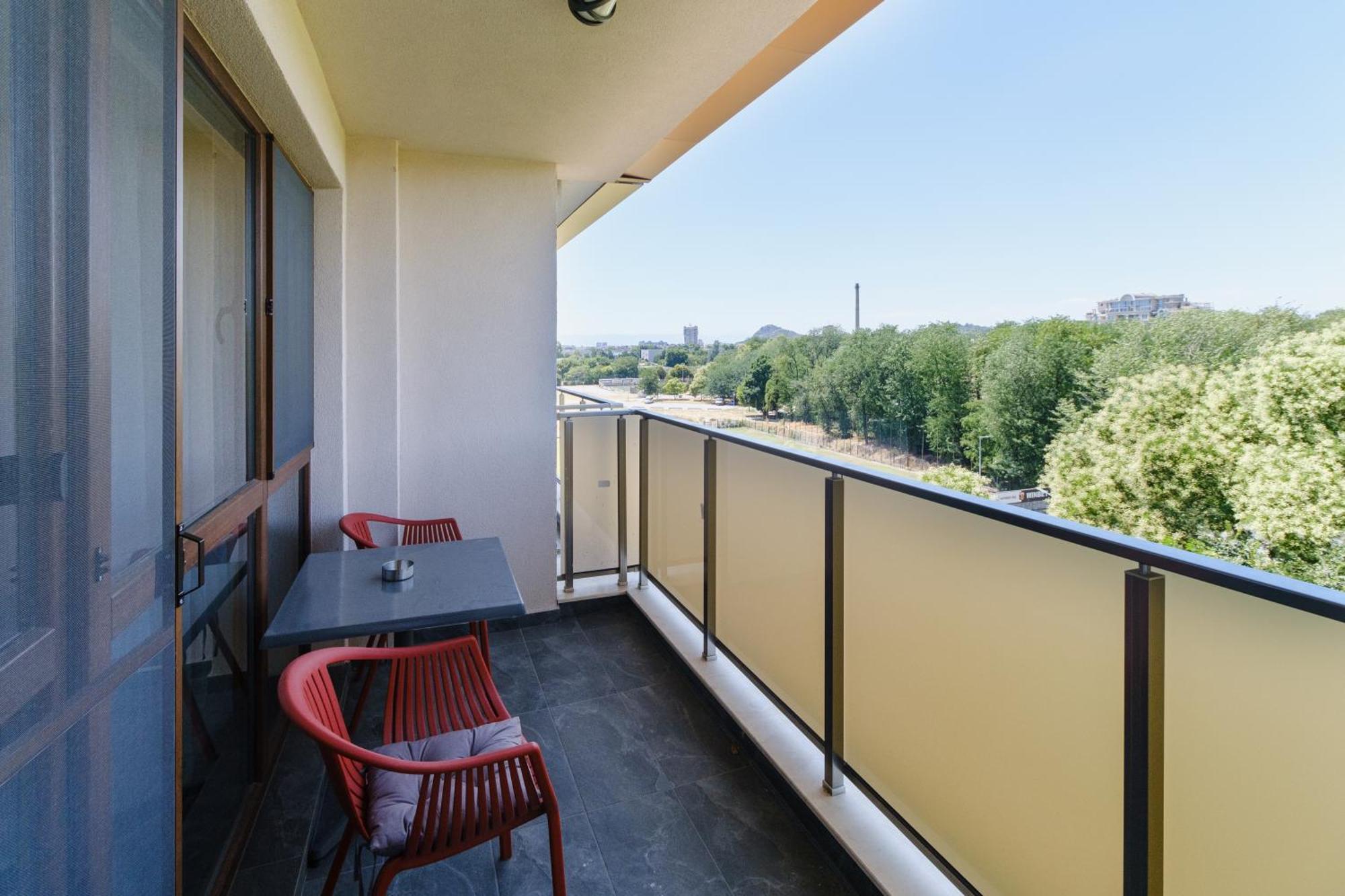 Lauta Forest 1-Bedroom Apartment Plovdiv Buitenkant foto